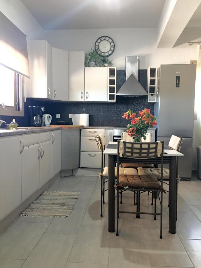 Villeta Nikol Apartment *